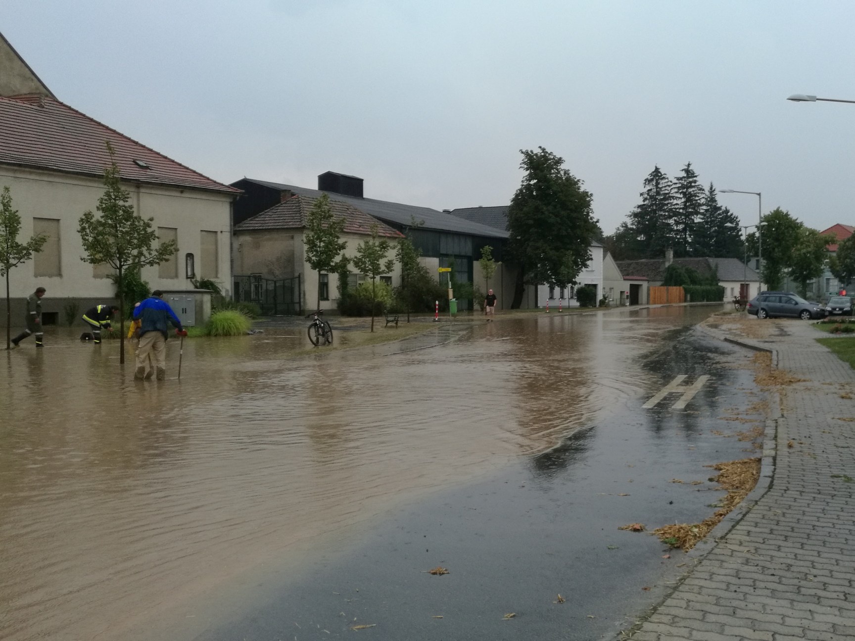 Pumparbeiten nach Unwetter